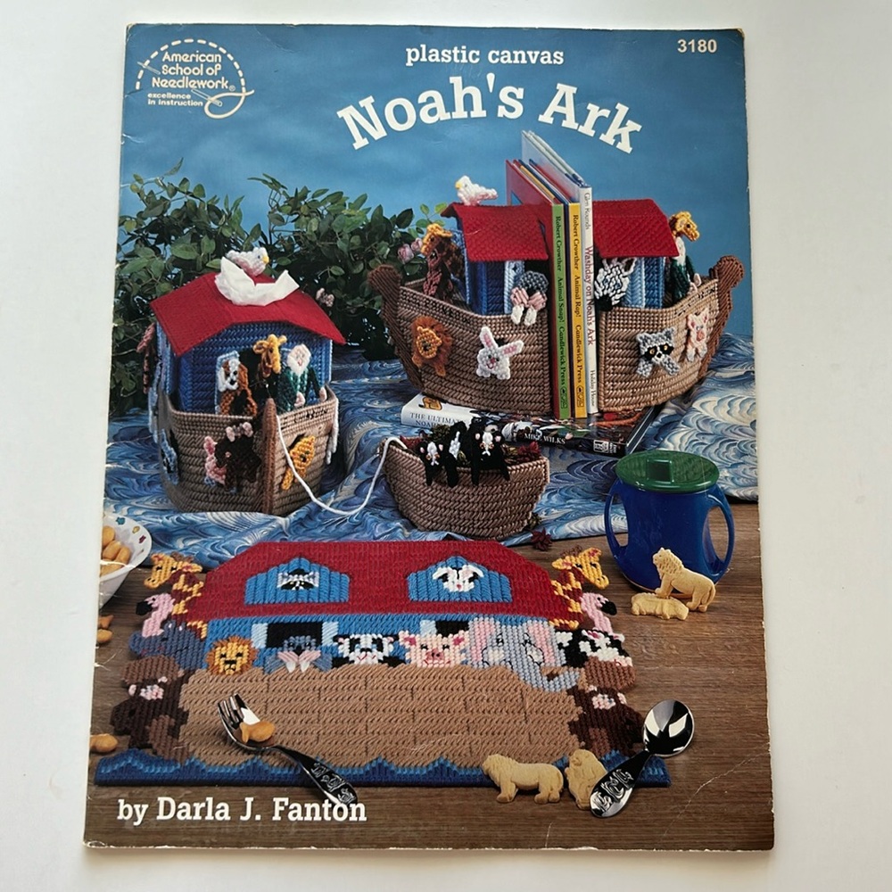 1996 Vintage Noah's Ark Projects Plastic Canvas Booklet No 3180